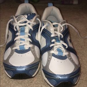 zamper leather walking shoes